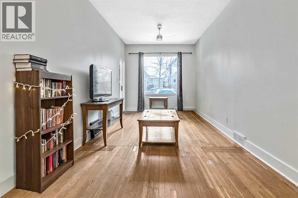 430 15 AVENUE NORTHEAST Image 44