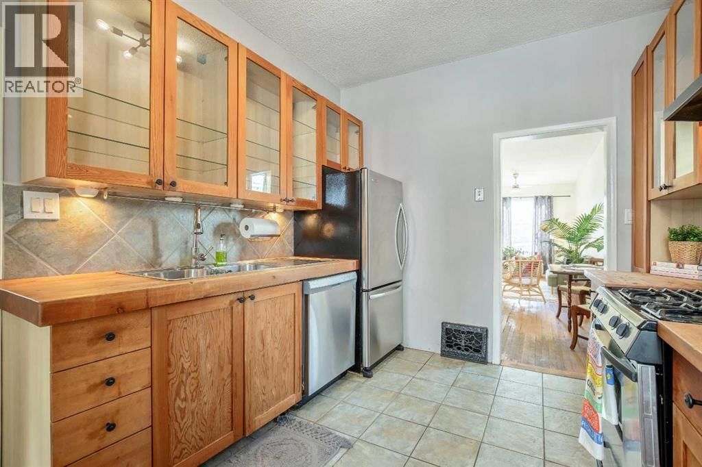 430 15 AVENUE NORTHEAST Image 5