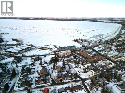 Image #1 of Commercial for Sale at Lakeshore, Sylvan Lake, Alberta