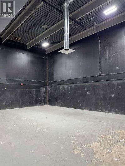 Image #1 of Commercial for Sale at 33, Calgary, Alberta