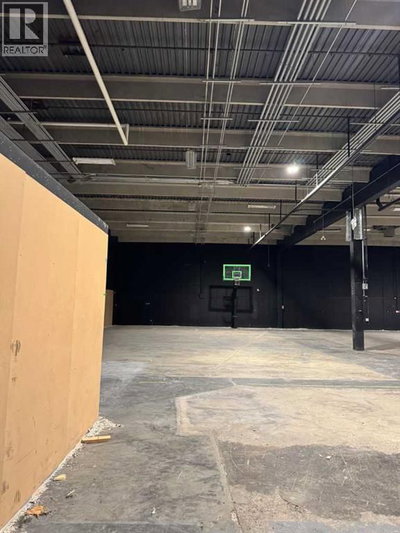 Image #1 of Commercial for Sale at 33, Calgary, Alberta