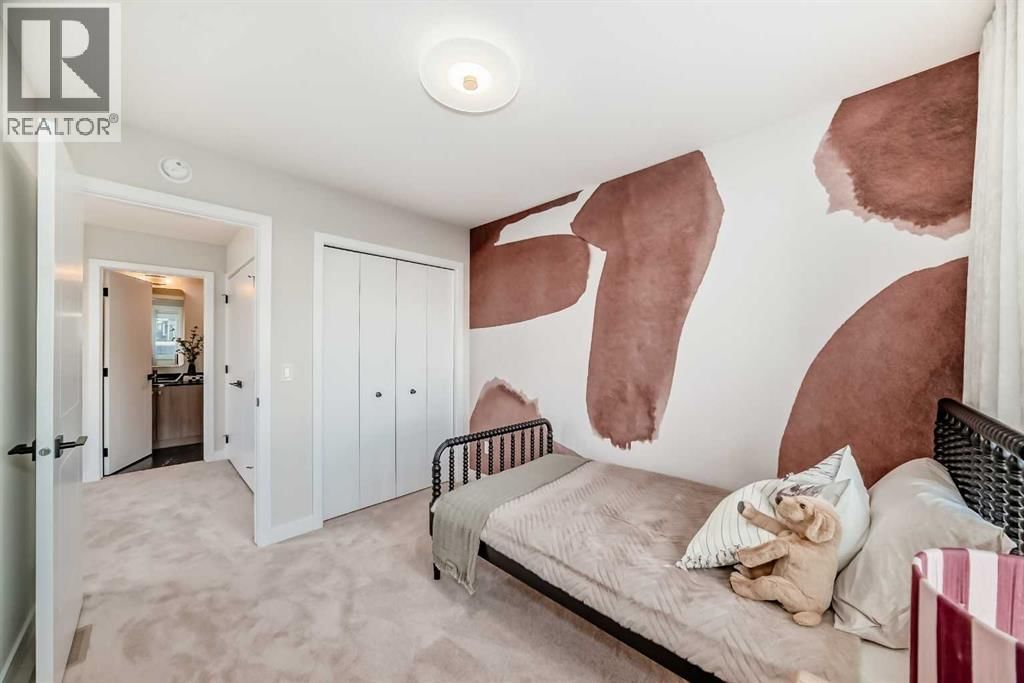 277 COBBLESTONE GATE Image 31