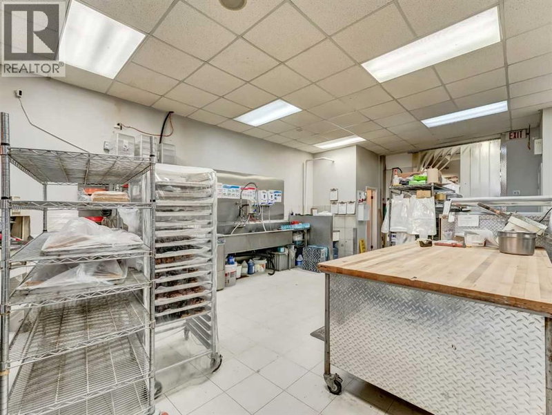 Image #1 of Restaurant for Sale at 3, Redcliff, Alberta