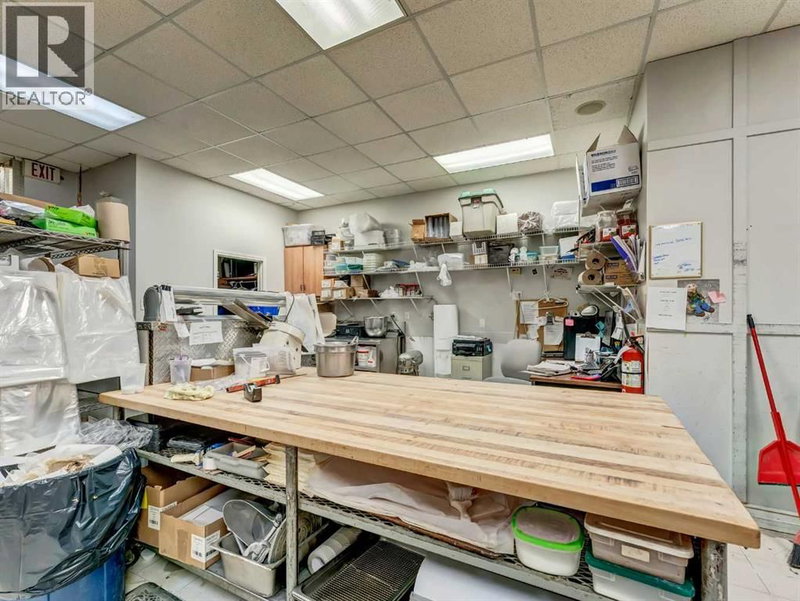 Image #1 of Restaurant for Sale at 3, Redcliff, Alberta