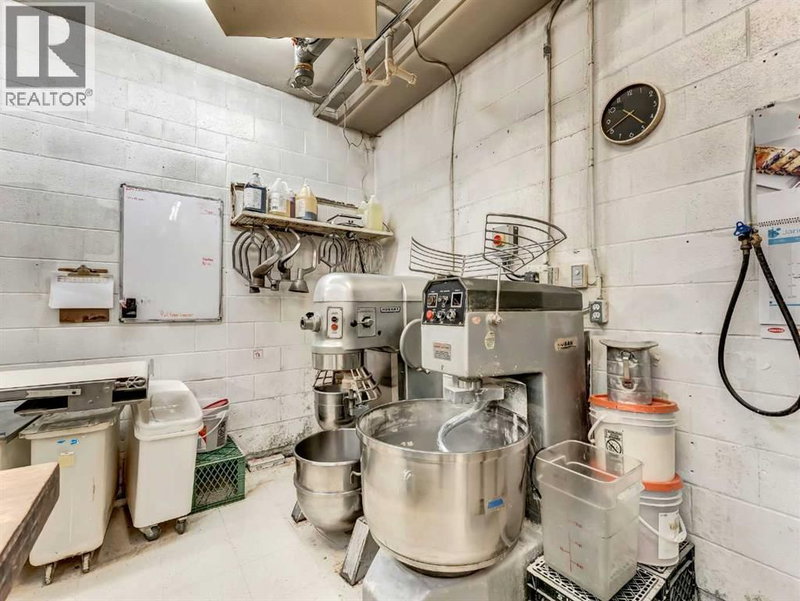 Image #1 of Restaurant for Sale at 3, Redcliff, Alberta