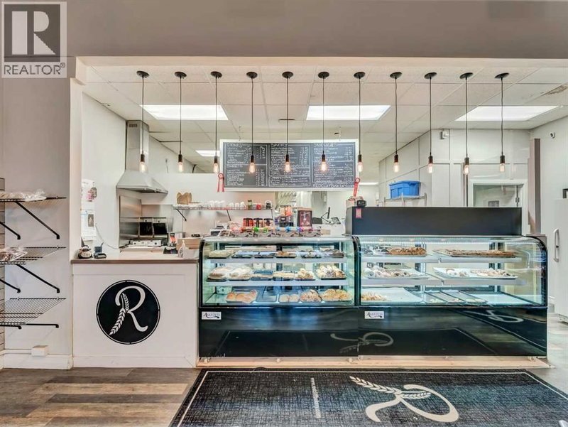 Image #1 of Restaurant for Sale at 3, Redcliff, Alberta