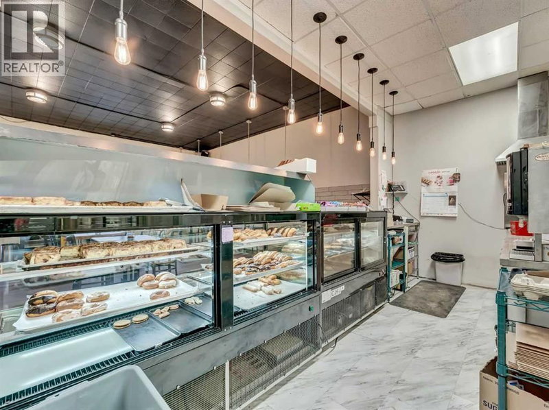 Image #1 of Restaurant for Sale at 3, Redcliff, Alberta