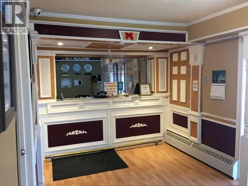 4830 4 AVENUE Image 8