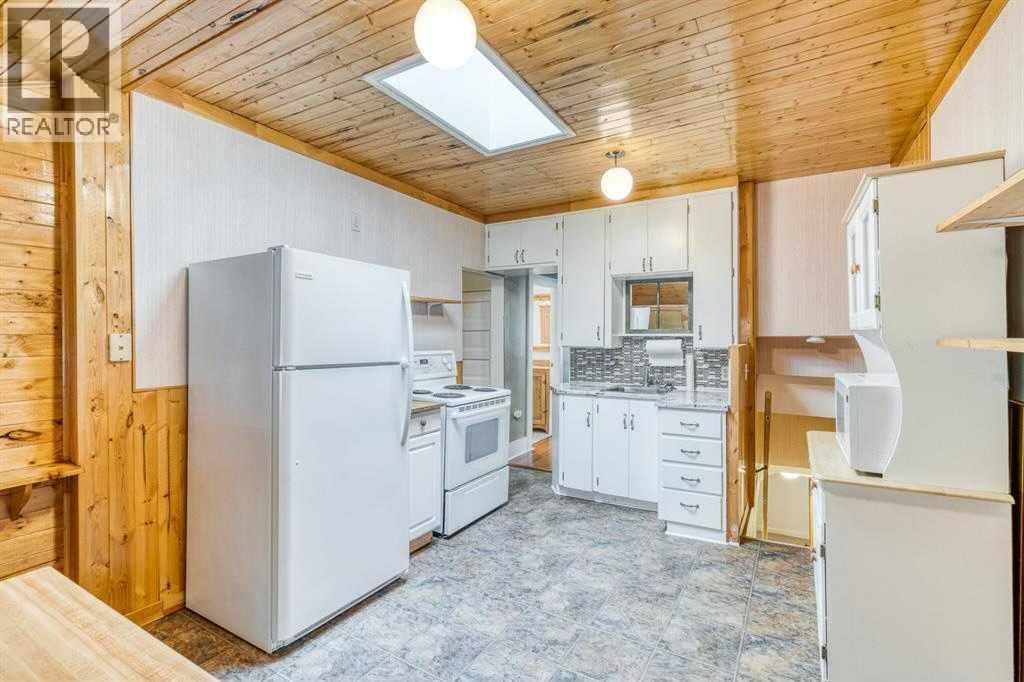 1816 27 Avenue property photo