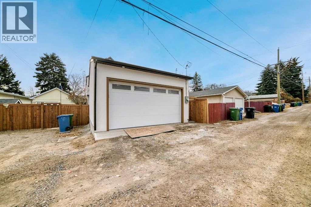 214 27 AVENUE NORTHWEST Image 42