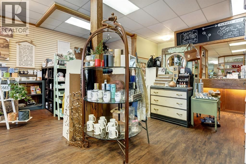 121 CENTRE STREET Image 11