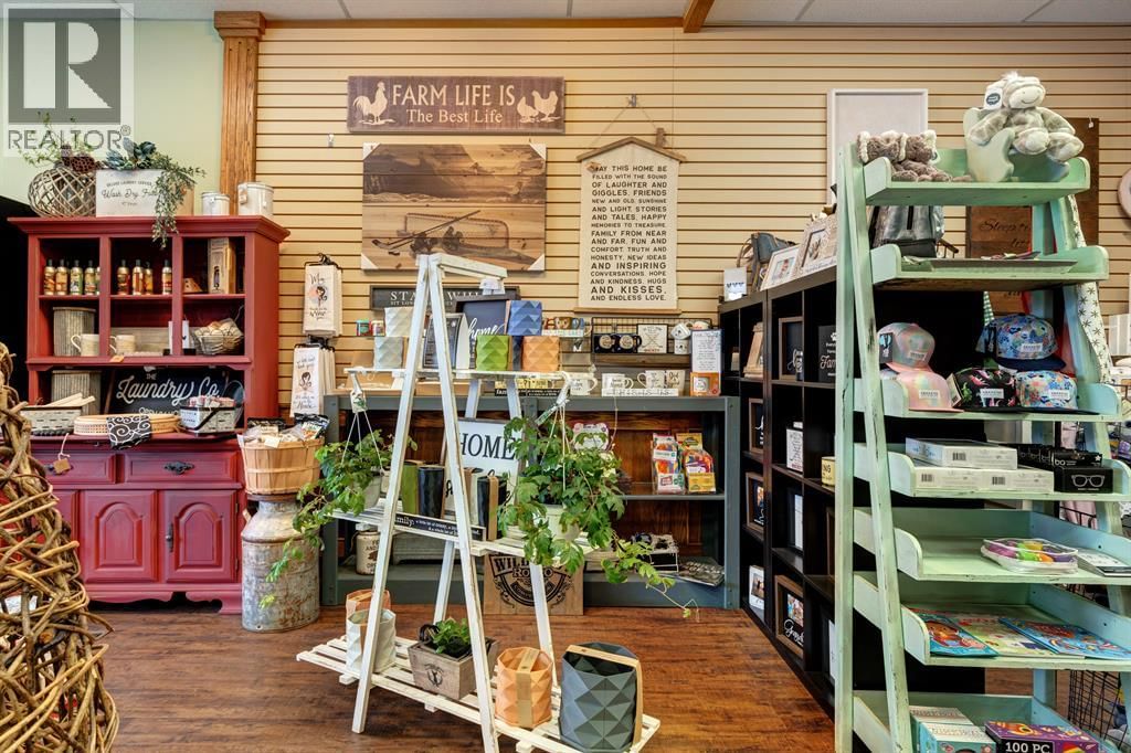 121 CENTRE STREET Image 12