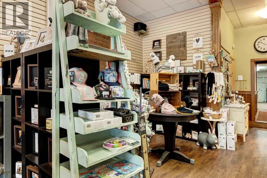 121 CENTRE STREET Image 14