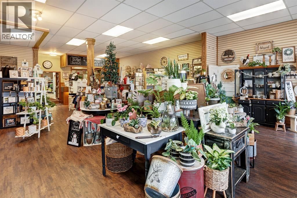 121 CENTRE STREET Image 9