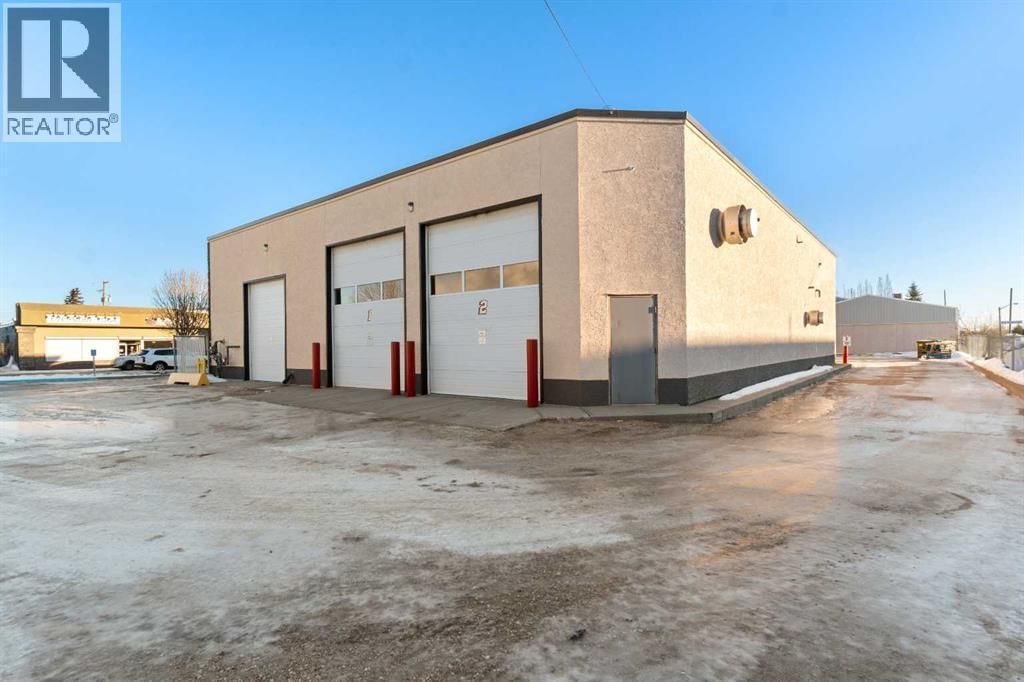 5015 50 AVENUE Image 14