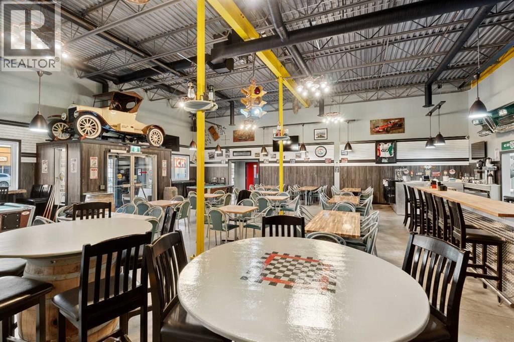 5015 50 AVENUE Image 6