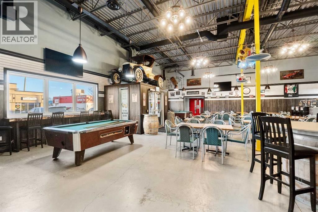 5015 50 AVENUE Image 7