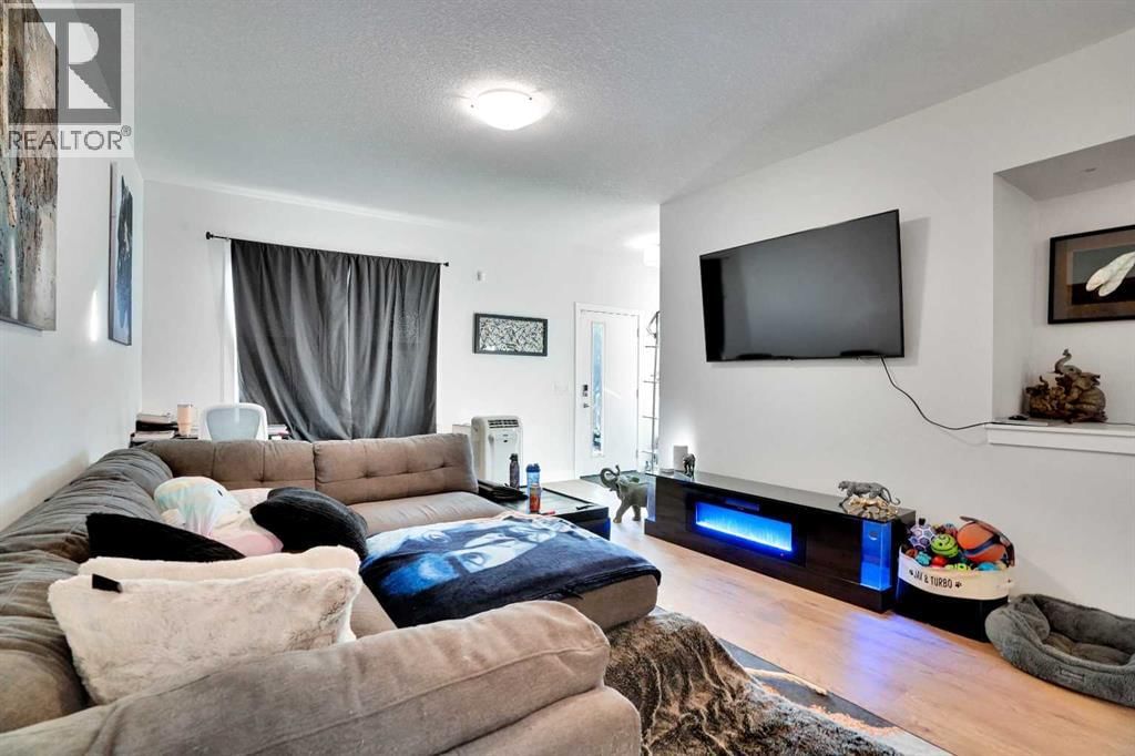 514 Wolf Willow Boulevard property photo