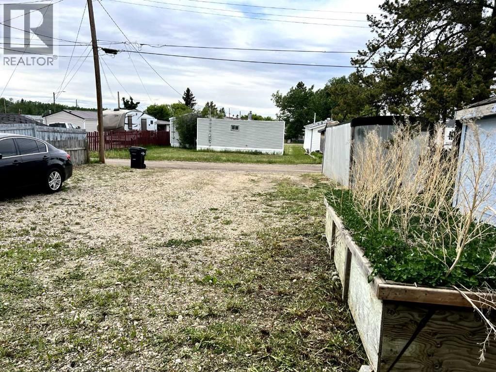 5013 50 AVENUE Image 22