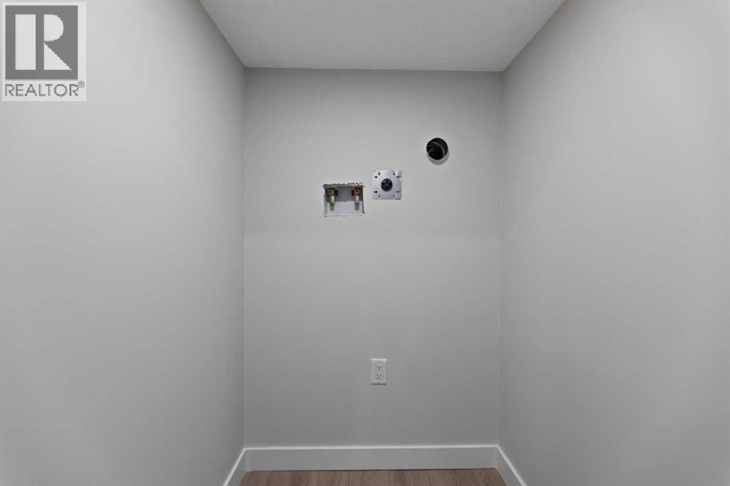 81 SADDLECREST GREEN NORTHEAST Image 36