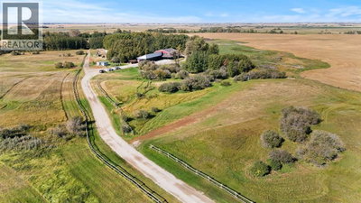 Image #1 of Commercial for Sale at 817, Wheatland, Alberta