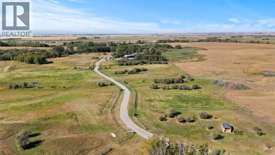 Image #1 of Commercial for Sale at 817, Wheatland, Alberta