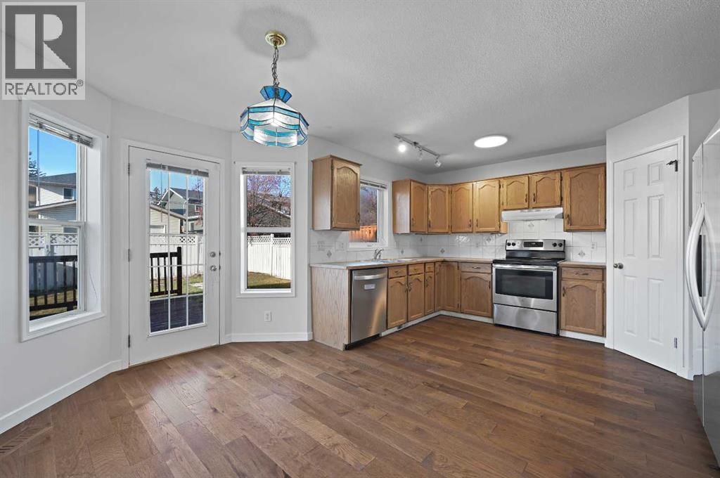 182 COVENTRY CLOSE NORTHEAST Image 11