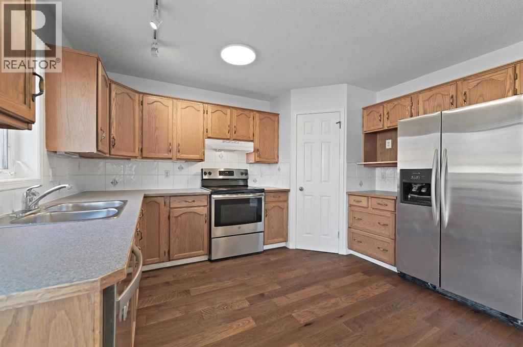 182 COVENTRY CLOSE NORTHEAST Image 12