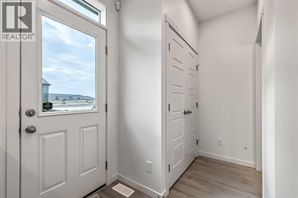 203 ANNETTE LANDING Image 11