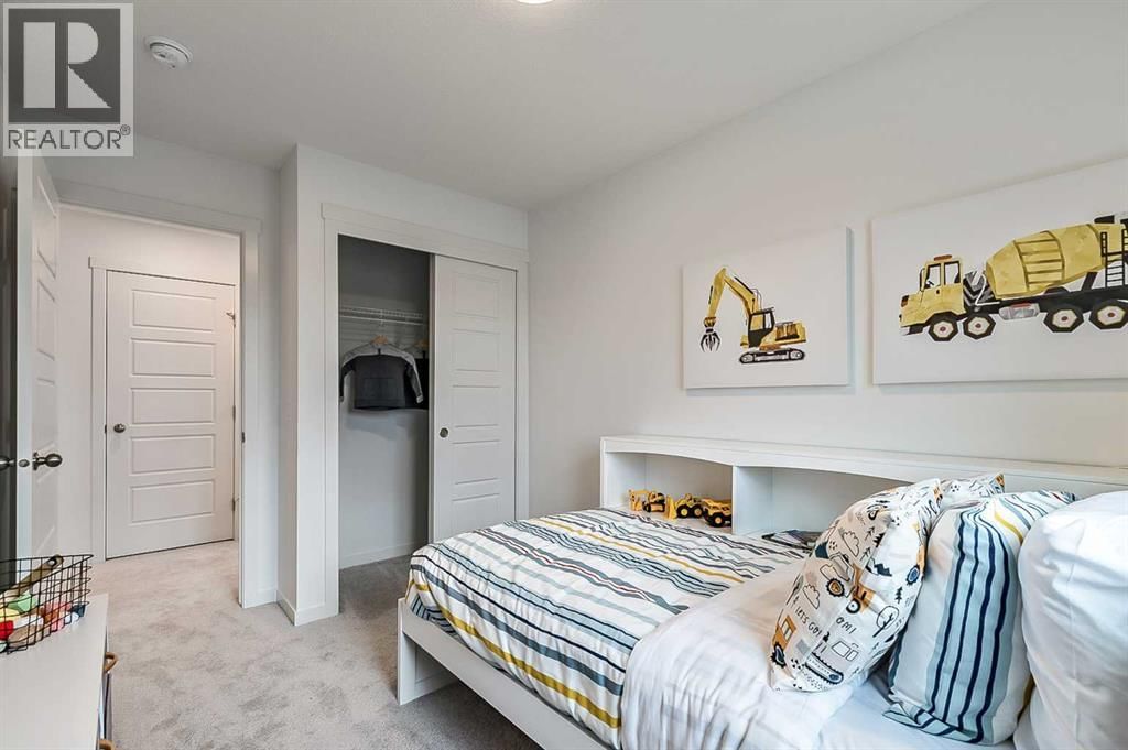 203 ANNETTE LANDING Image 12