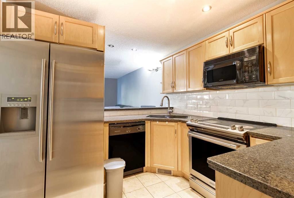 77 Glamis Green property photo