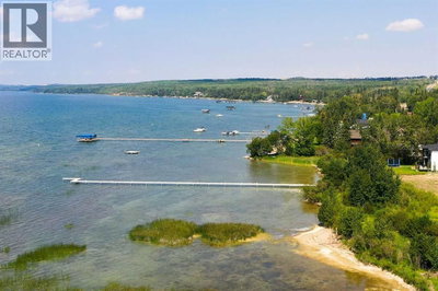 Image #1 of Commercial for Sale at Twin Rose, Jarvis Bay, Alberta