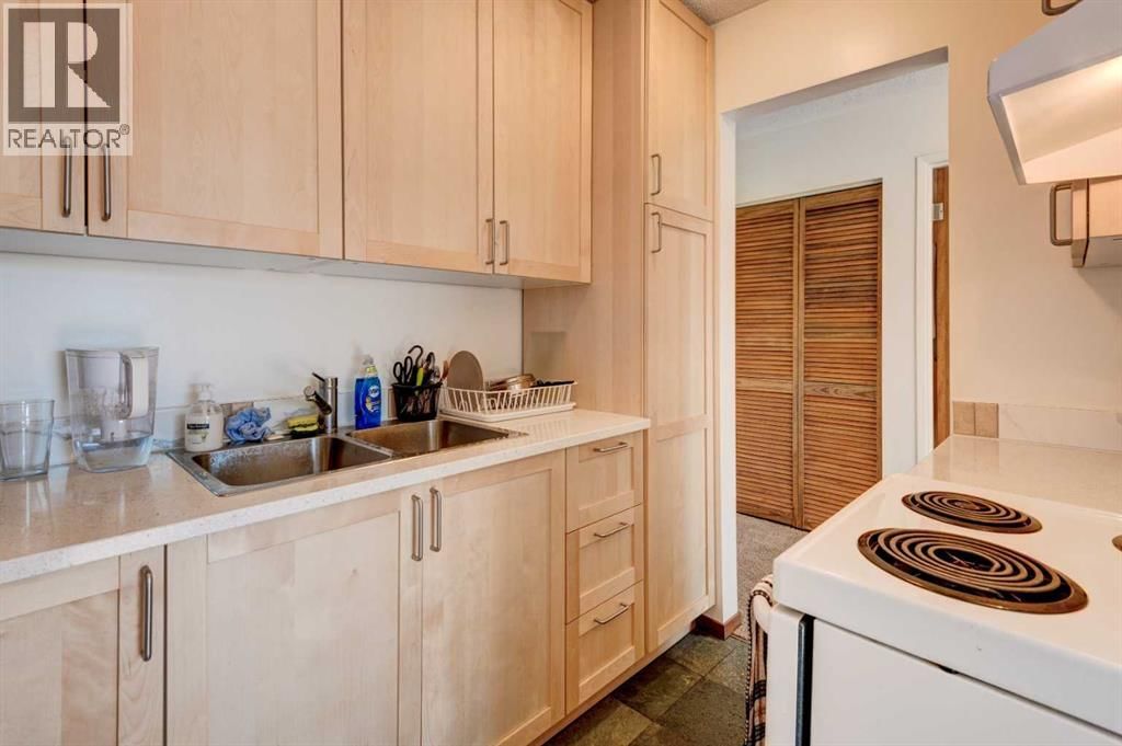 1829 11 AVENUE SOUTHWEST Image 13