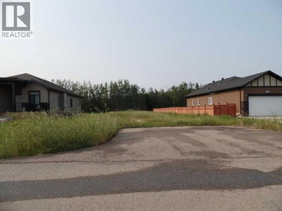 Image #1 of Commercial for Sale at 672a, Lac Lae, Alberta