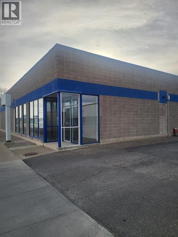 1276 3 AVENUE SOUTH Image 2