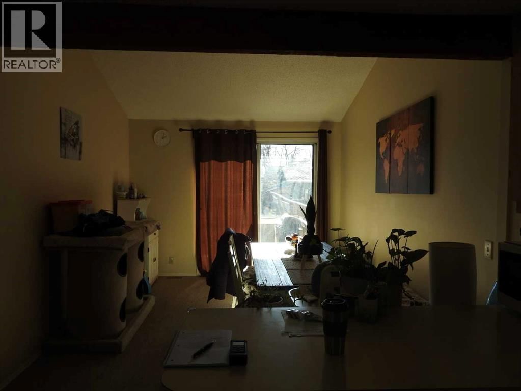 129 32 Avenue property photo
