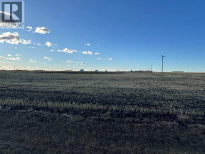 77215 Range Rd 213 | Falher Alberta | Slide Image Three