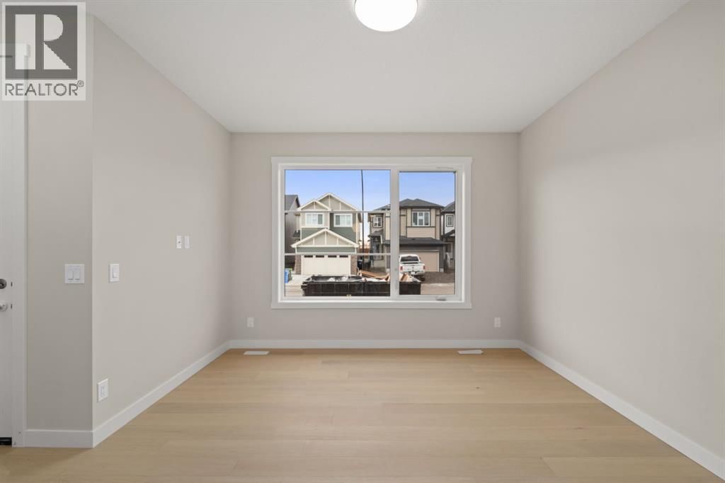 102 SORA GARDENS SOUTHEAST Image 2