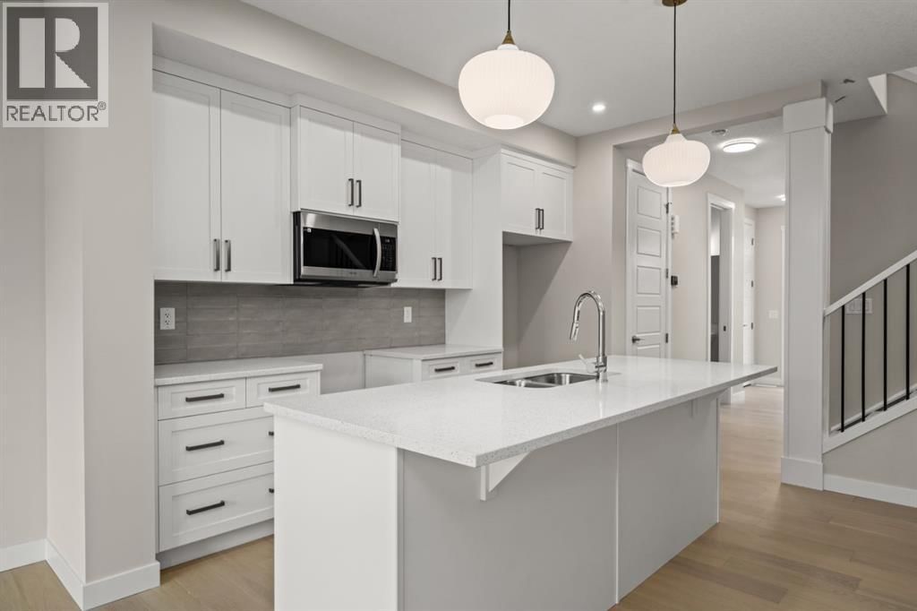 102 SORA GARDENS SOUTHEAST Image 3