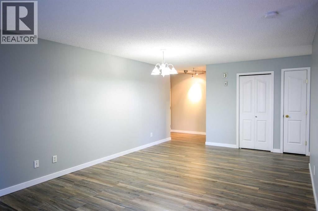 5202 Valleyview Park property photo