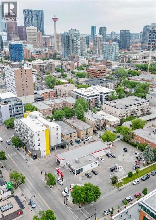 1920 4 Street property photo