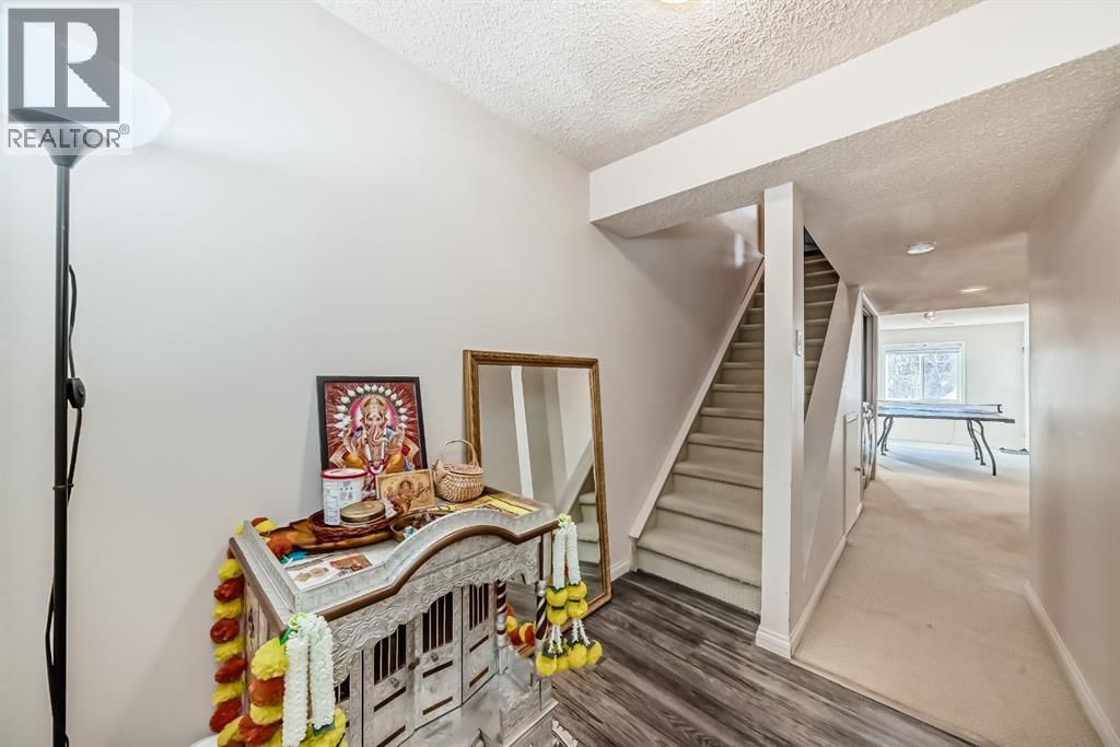 21 ROYAL OAK GARDENS NORTHWEST Image 17