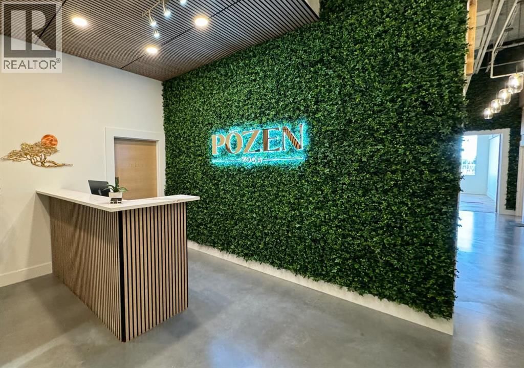 125 OAKMOOR CIRCLE SOUTHWEST Image 2