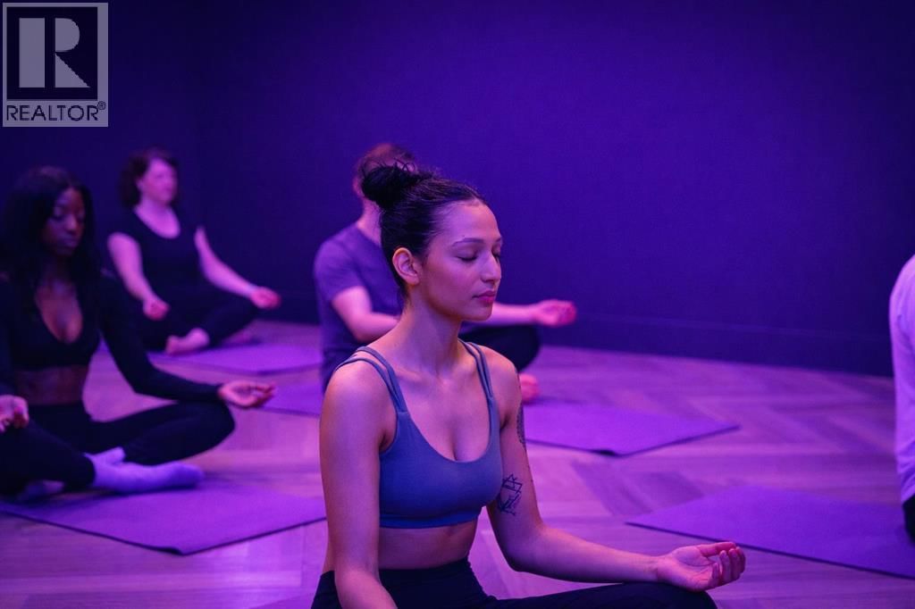 125 OAKMOOR CIRCLE SOUTHWEST Image 21