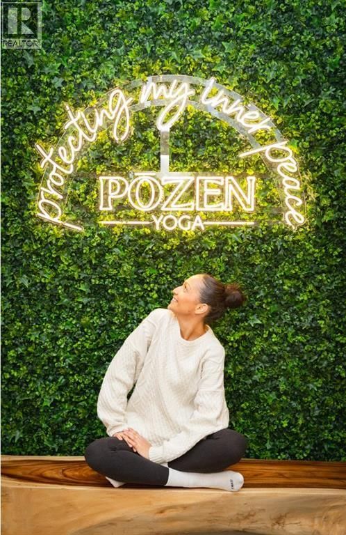 125 OAKMOOR CIRCLE SOUTHWEST Image 24