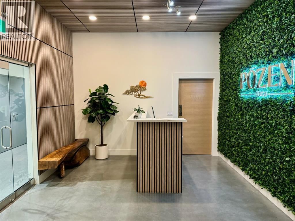 125 OAKMOOR CIRCLE SOUTHWEST Image 3