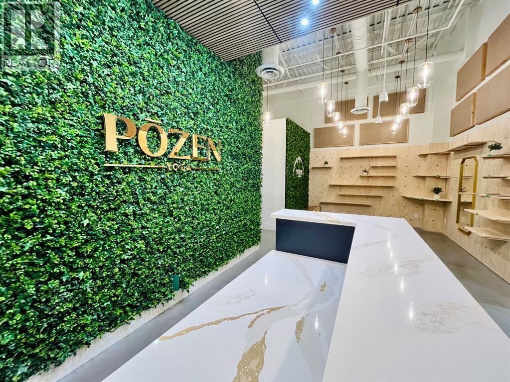 125 OAKMOOR CIRCLE SOUTHWEST Image 4