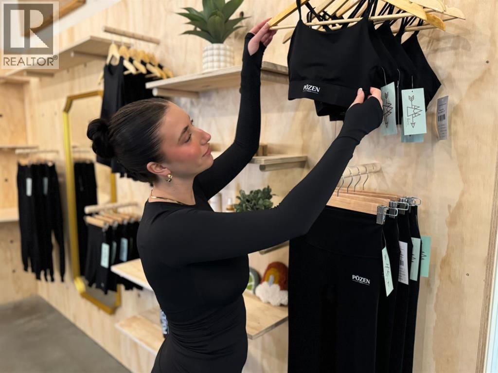 125 OAKMOOR CIRCLE SOUTHWEST Image 6