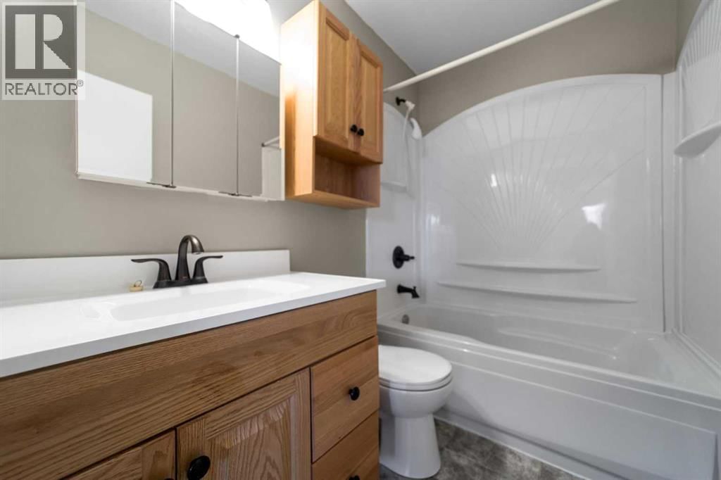 4909 51 STREET Image 15