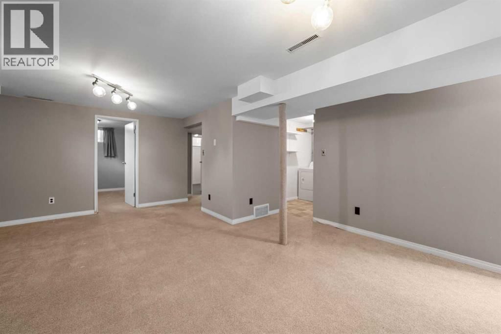 4909 51 STREET Image 17